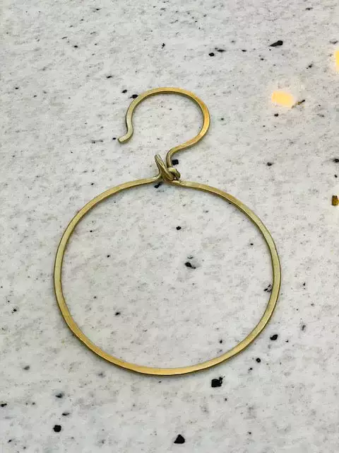 BITS & BOBS RING WITH HOOK