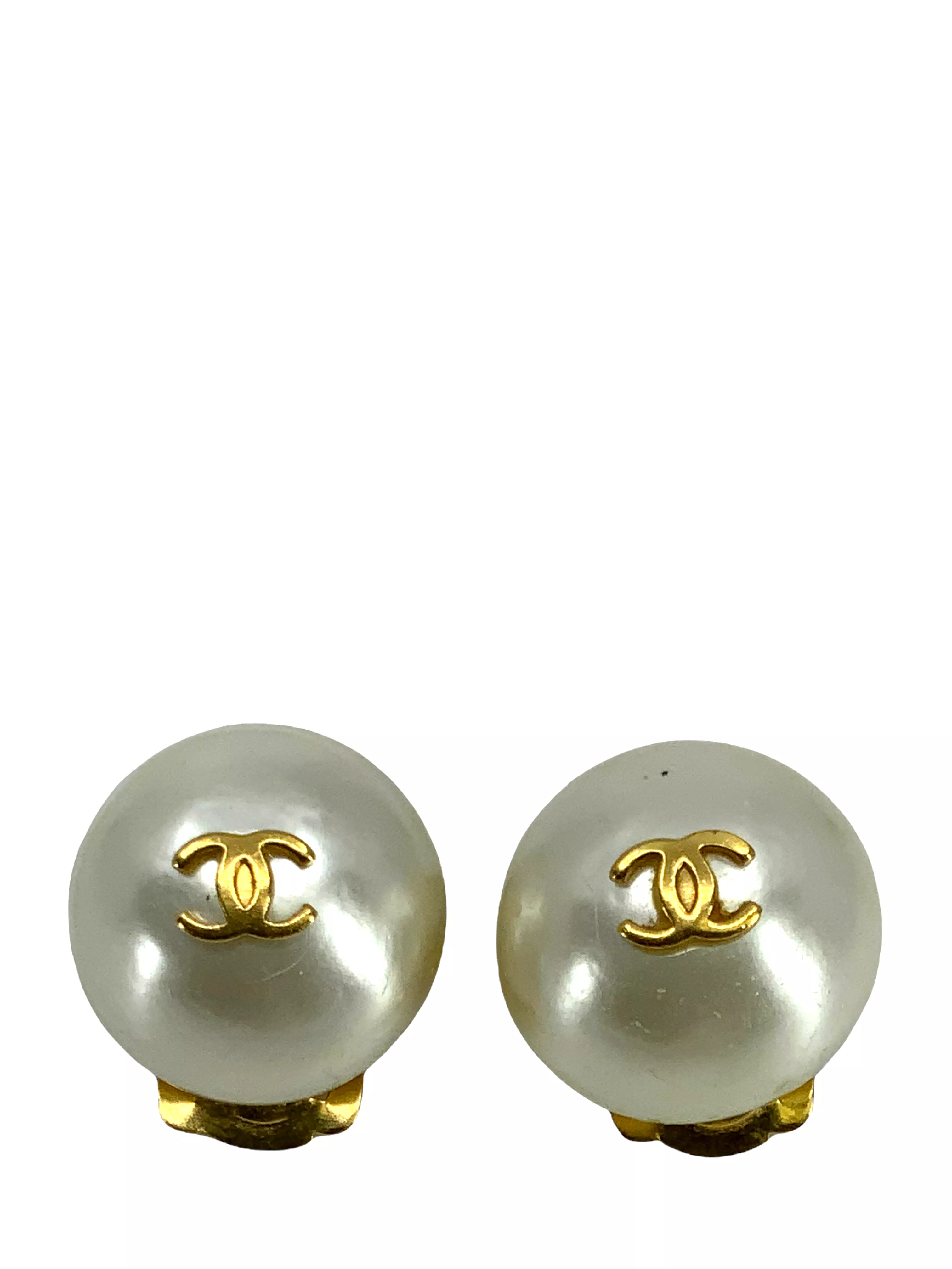 CHANEL Faux Pearl CC Logo Gumball Clip-On Earrings