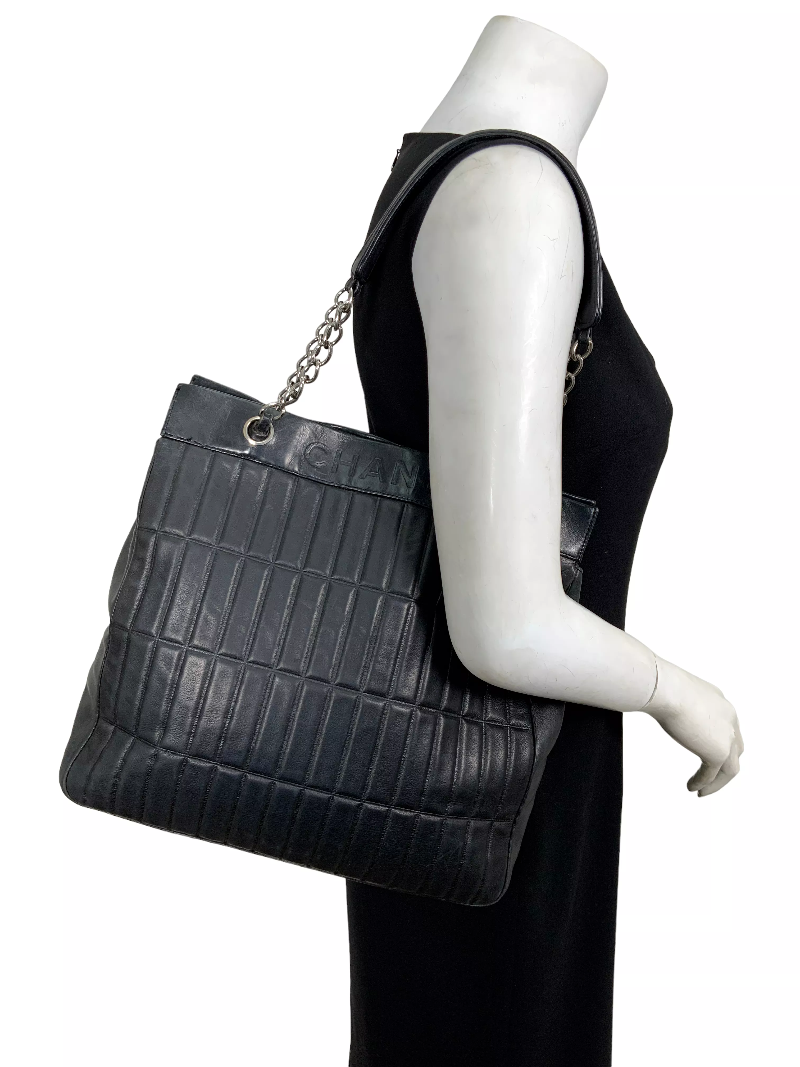 CHANEL Vintage Calfskin Vertical Quilted Lax Tote