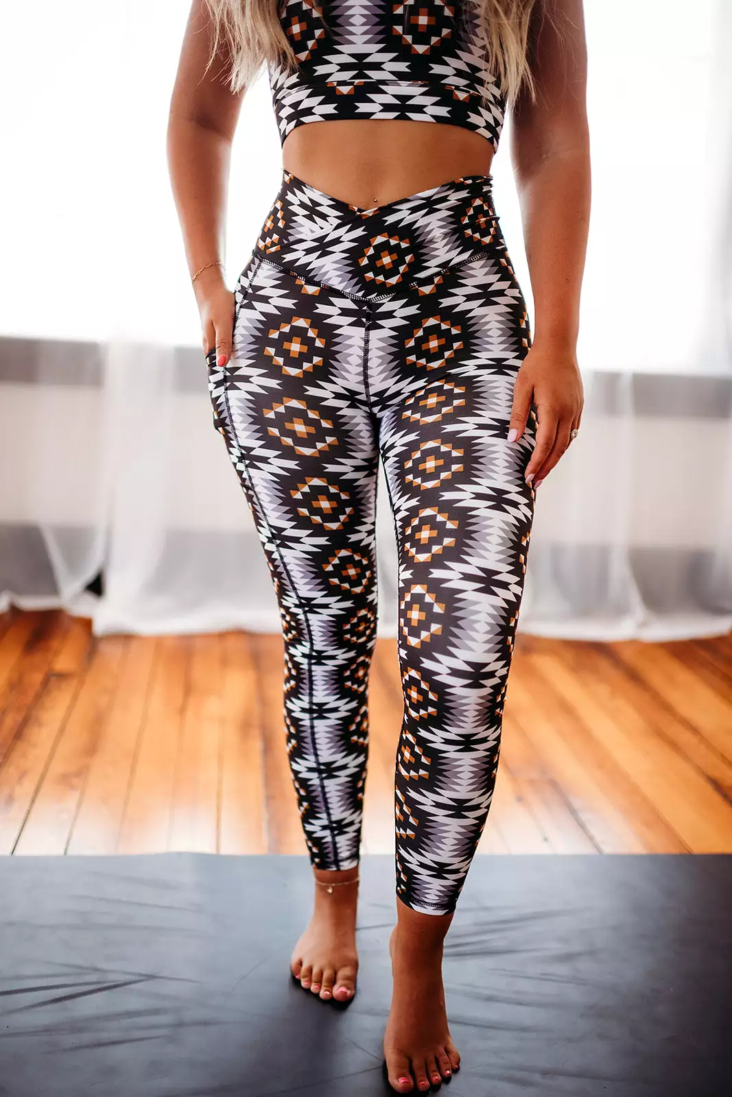 DEL RIO FULL PRINT CROSSOVER LEGGINGS