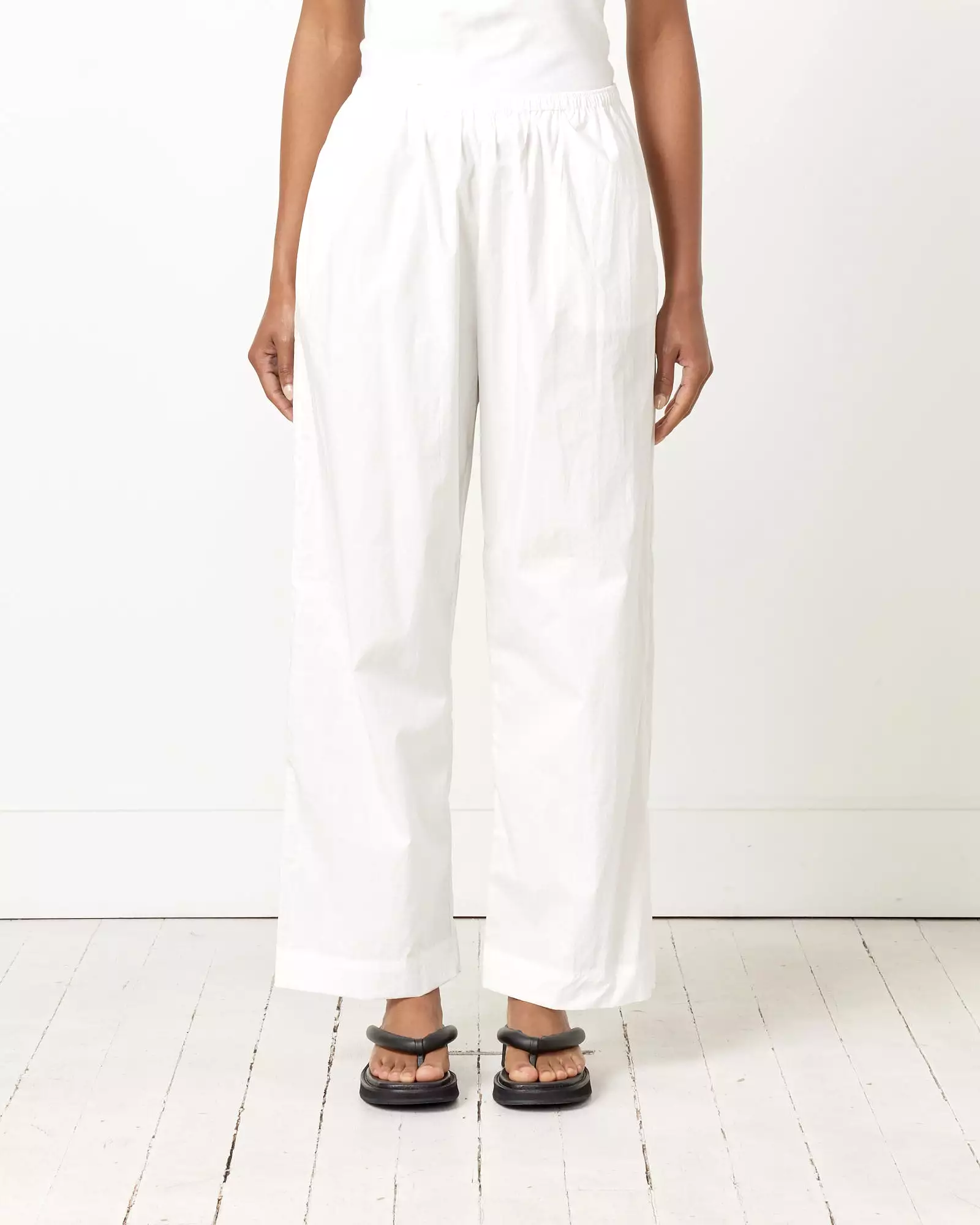 Ease Trousers in White