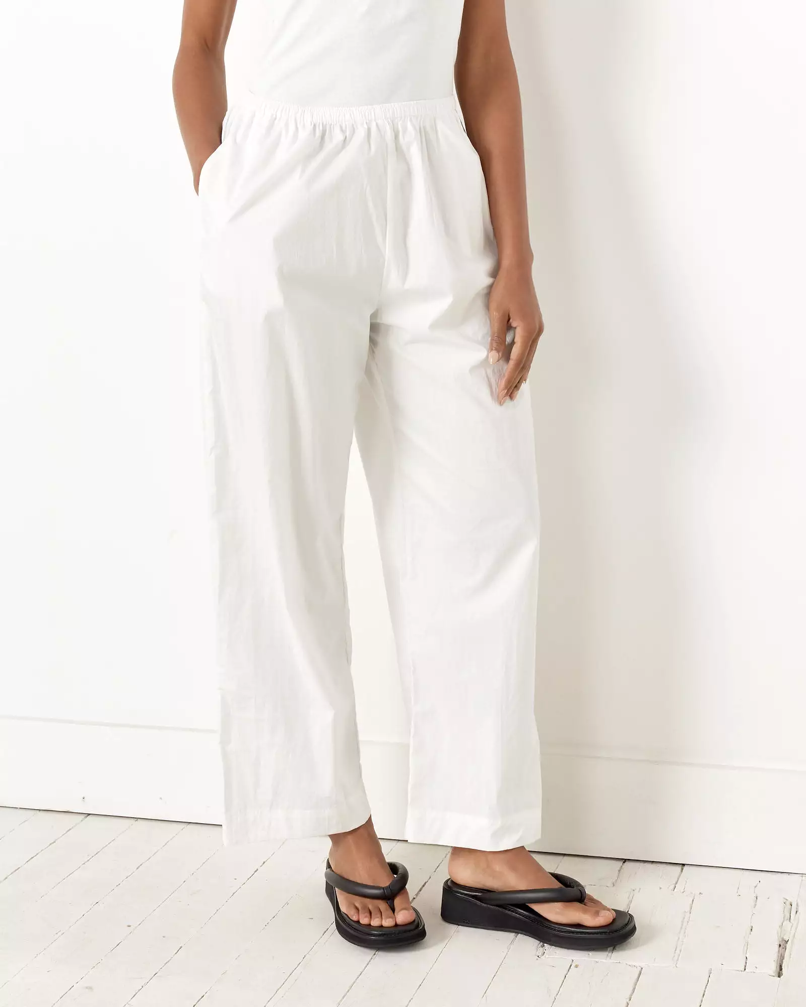 Ease Trousers in White