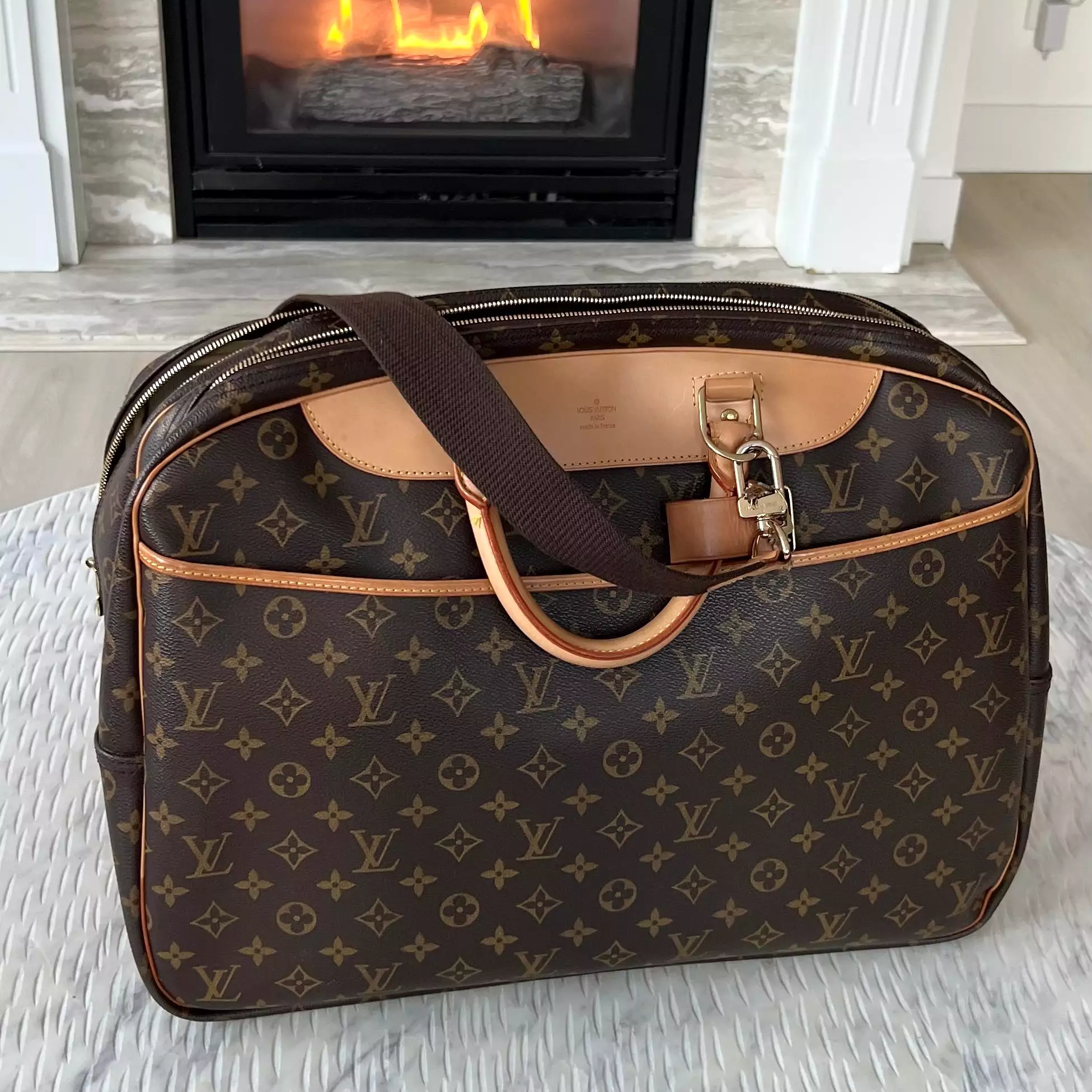 Louis Vuitton Alize 24 Heures Monogram Canvas Bag