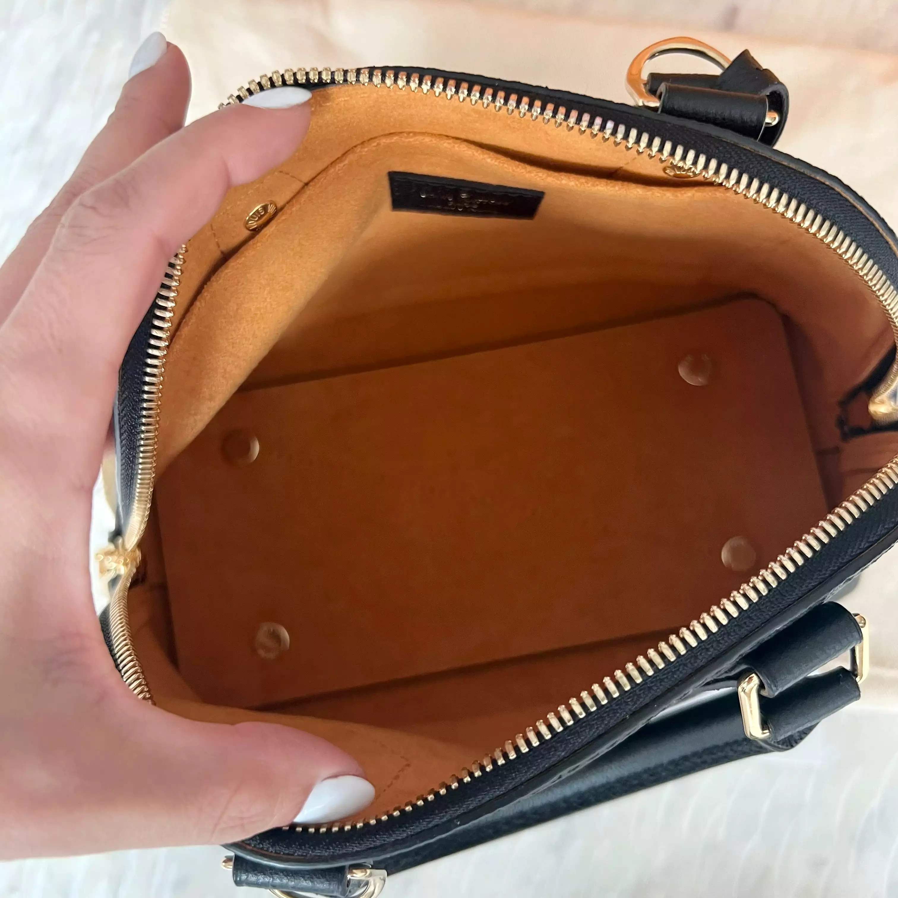 Louis Vuitton Neo Alma BB Bag