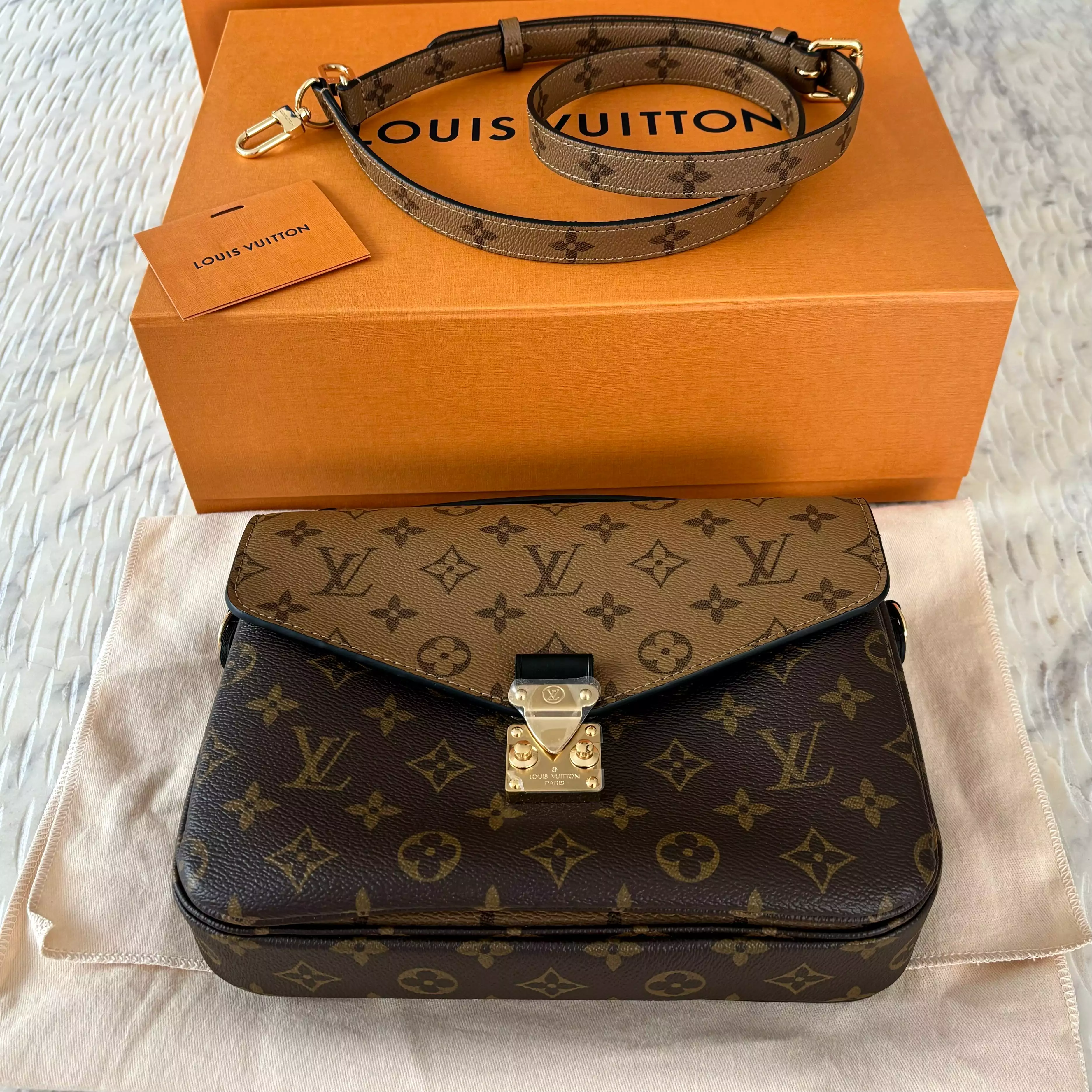 Louis Vuitton Pochette Métis Bag