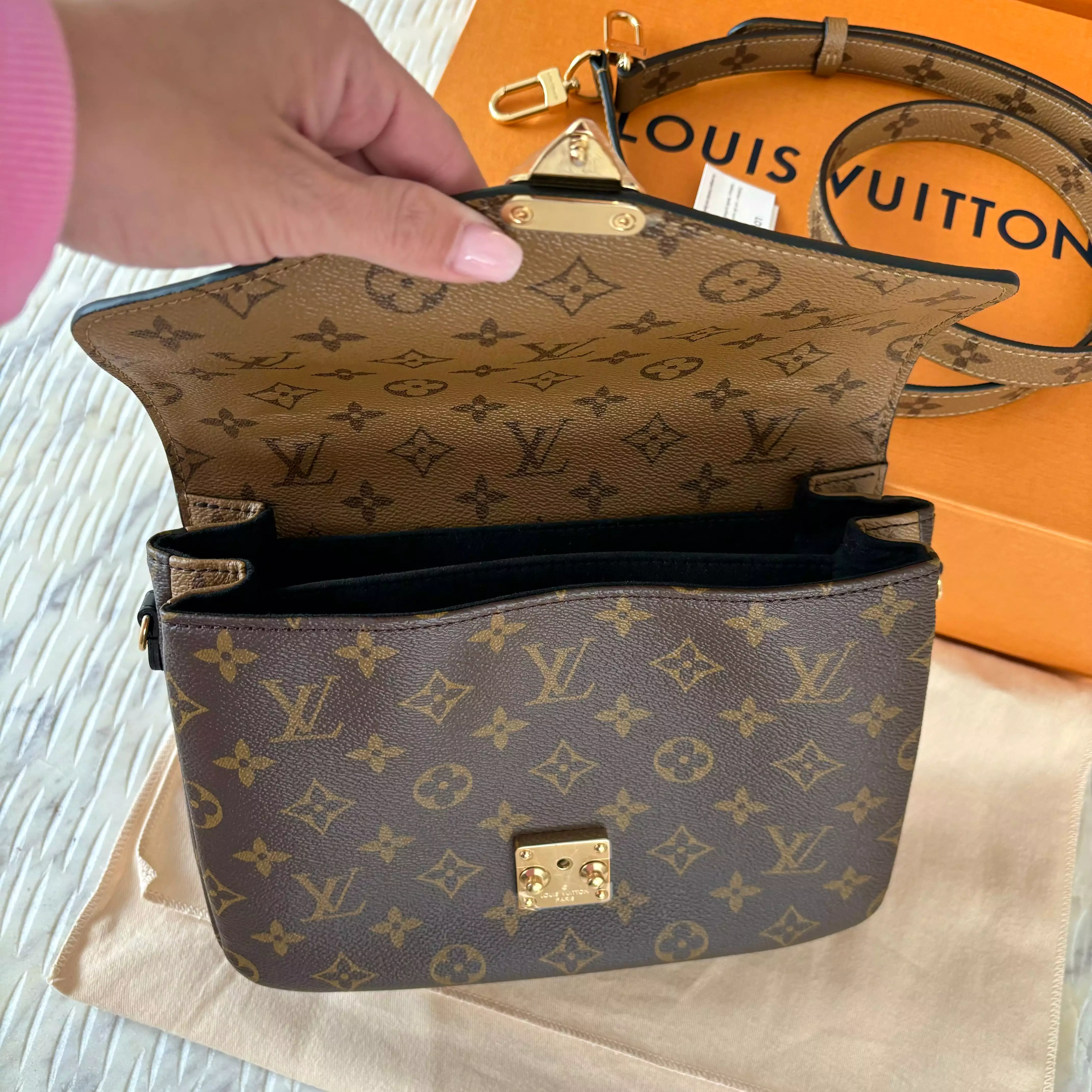 Louis Vuitton Pochette Métis Bag